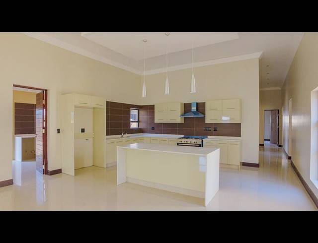 3 BEDROOM HOUSE FOR SALE IN COPPERLEAF ESTATE